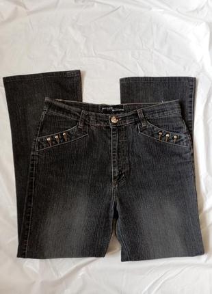 Темно-серые джинсы со стразами3 фото