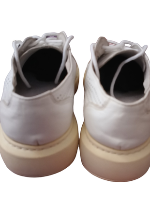 Жіночі шкіряні кросівки з перфорацією, розмір повний 375 фото