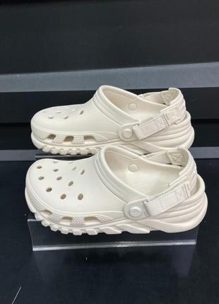 Крокс дует ii клог бежеві crocs duet max ii clog bone