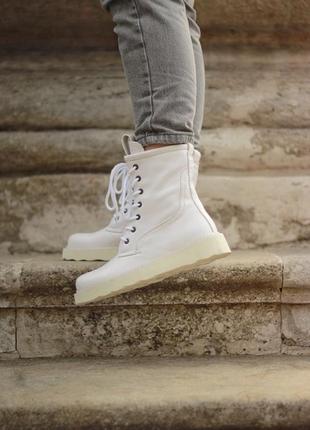 Шикарні черевики bottega veneta leather boots white ботинки7 фото