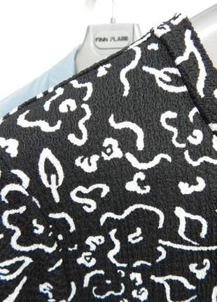 Ярусное отрезное платье с объемными рукавами с оборкой рекава на резинке объемные...