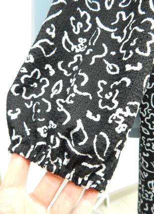 Ярусное отрезное платье с объемными рукавами с оборкой рекава на резинке объемные...