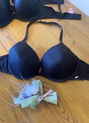 Гарний якісний бюстик hunkemoller