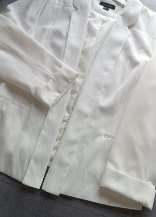 Пиджак женского, молочного цвета, размер 50-52 весна - лето2 фото