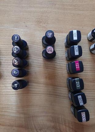 Гель-лаки, фольга, конфіті