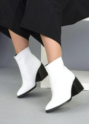 Белые ботинки осень зима качество гарантируем1 фото