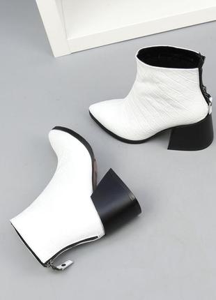 Белые ботинки осень зима качество гарантируем2 фото