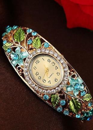 Модні розкішні годинник з металевим браслетом і стразами