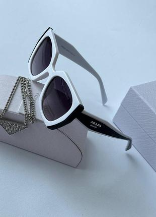 Солнцезащитные очки в стиле prada2 фото