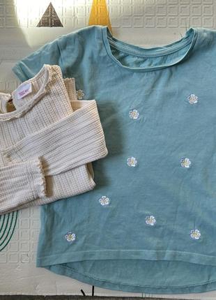 Молочная кофточка zara и футболка в цветок 4-5 года