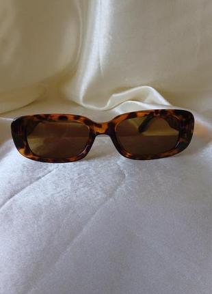 Модні сонцезахисні окуляри леопардові вузькі ретро окуляри 70035 фото