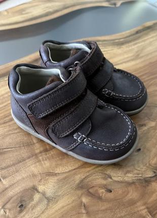 Шкіряні черевики clarks
