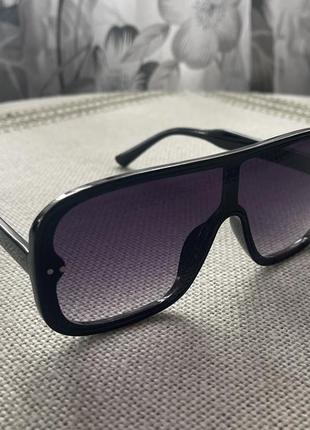 Солнцезащитные очки в стиле bottega vnetta