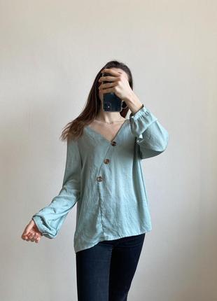 Мятная блуза с пуговицами асимметричная зеленая фисташковая1 фото