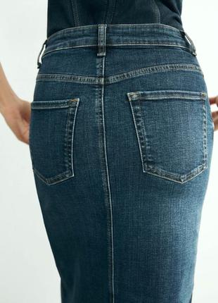 Трендовая модная джинсовая макси-юбка zara с разрезом сзади8 фото