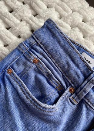 Denim / джинси рвані / сині світлі рвані джинси / скіни / мом3 фото