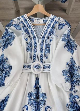 Красива сукня оверсайз фасону в орнамент5 фото