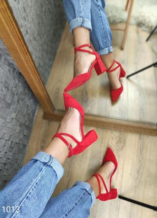 Замшеві жіночі червоні туфлі  відкриті з ремінцями босоніжки5 фото