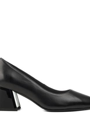 Туфлі жіночі чорні шкіряні класичні 2381т2 фото