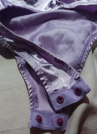 Фиолетовый боди в бельевом стиле, сатиновая блузка с кружевом, атласный боди кружево, лёгкая майка в бельевом стиле6 фото