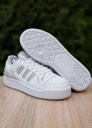 Женские кроссовки adidas forum low white grey адедас форум белого с серым цветами3 фото