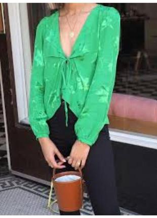 Зеленая блуза на завязках от topshop