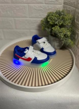 Кроссовки 4