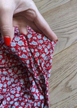 Вискозная юбка в цветы красная3 фото