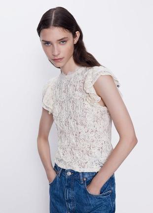 Кружевной кремовый топ с рельефным дизайном zara