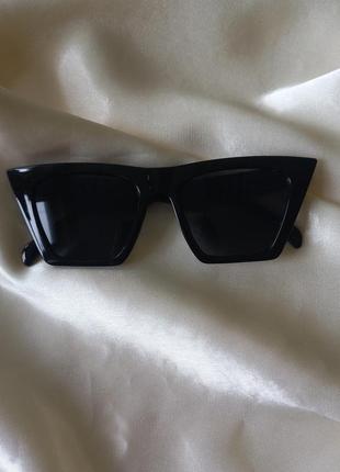 Модні сонцезахисні окуляри чорні окуляри очки 70464 фото