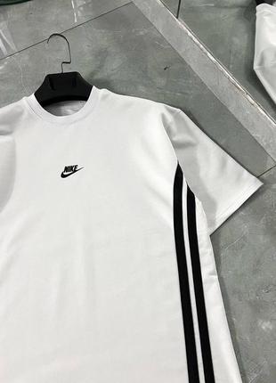 Великолепные летние футболки от nike мужские (черная и белая)