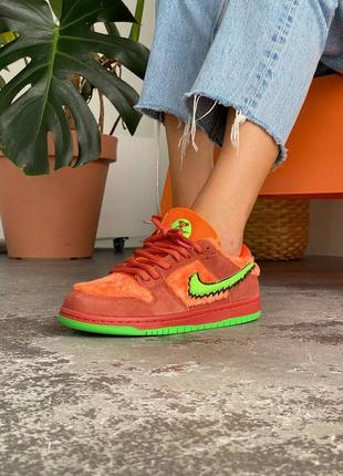 Женские кроссовки nk sb dunk x grateful bears orange5 фото