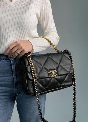 Розкішна чорна брендова жіноча сумочка в стилі шанель chanel 19 black чорна сумка з бордовою червоною підкладкою всередині бренд5 фото