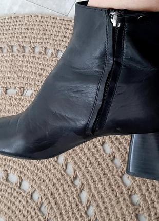 Стильные кожаные сапоги!