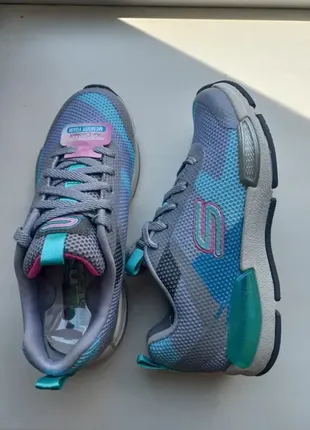 Кросівки для міста і спорту skechers juptech розмір 31 оригінал2 фото