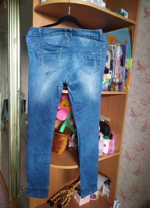 Продам прикольні і модні джинси на дівчину 28 розміру4 фото