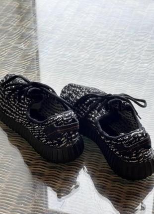 Кросівки adidas yeezy boost 350 чорні4 фото