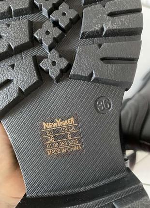 Стильні чобітки чорного кольору на замочку еко шкіра р.368 фото