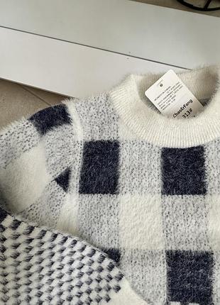 Пухнастий светр 3