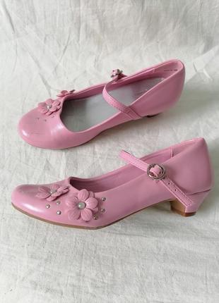 Розовые туфли на каблуке, детские туфли на девочку cupcake