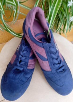 Кросівки 38 розмір.active