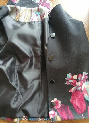 Костюм в цветочный принт: пиджак и юбка8 фото