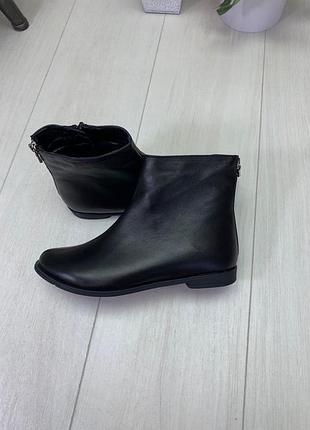 Черевики демісезонні, черевики на низьких підборах, натуральна шкіра