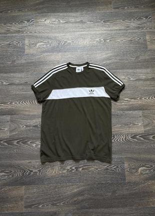 Оригінальна футболка adidas originals