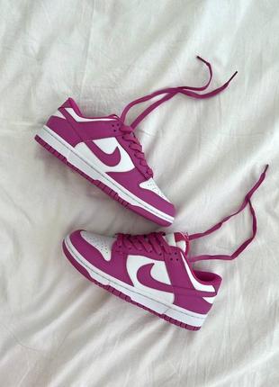 Шикарные женские кроссовки nike sb dunk low fuschia малиновые5 фото