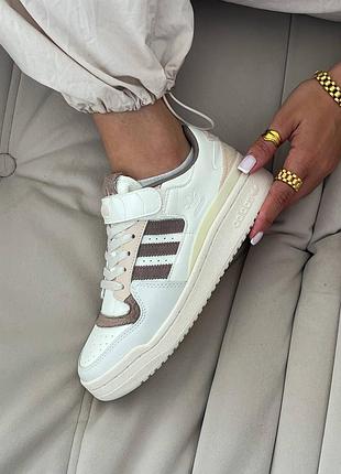 Adidas forum low white brown жіночі кросівки адідас форум лоу шкіряні