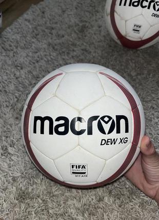 Футбольні мячі