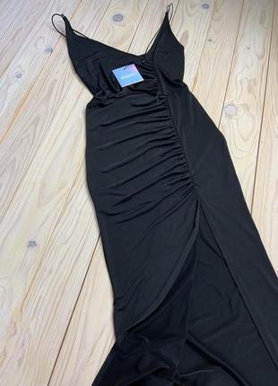 Ідеальна чорна вечірня сукня на тонких бретельках із розрізом missguided5 фото