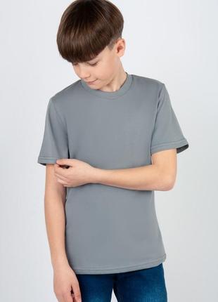 Базовая однотонная футболка подростковая белая, серая, черная5 фото