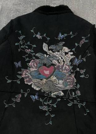 Женская куртка дубленка с рисунками6 фото